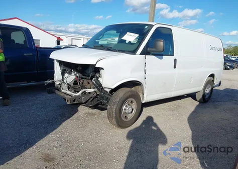 2017 Chevrolet Express 2500 Work Van z USA, uszkodzony, nr VIN 1GCWGAFF7H1233435